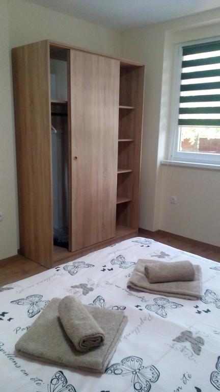 Apartment Marija Sremska Mitrovica Exterior foto