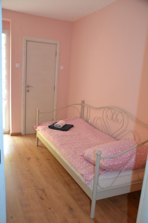 Apartment Marija Sremska Mitrovica Exterior foto
