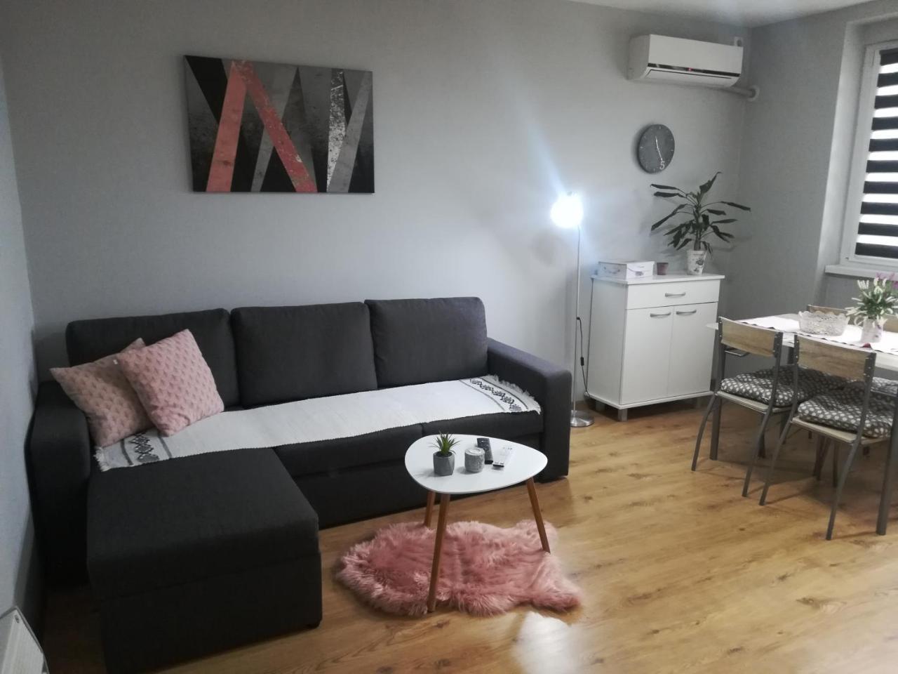 Apartment Marija Sremska Mitrovica Exterior foto