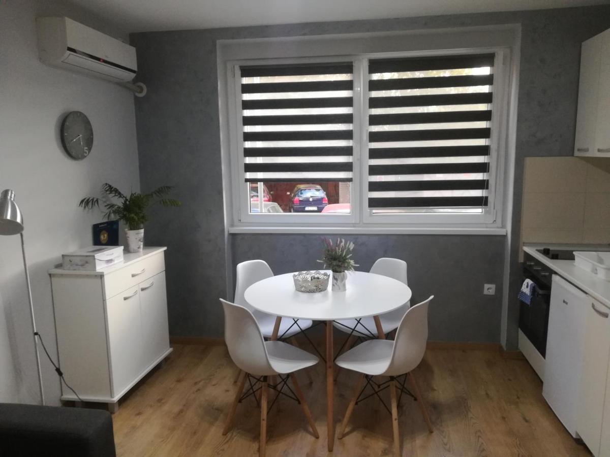 Apartment Marija Sremska Mitrovica Exterior foto